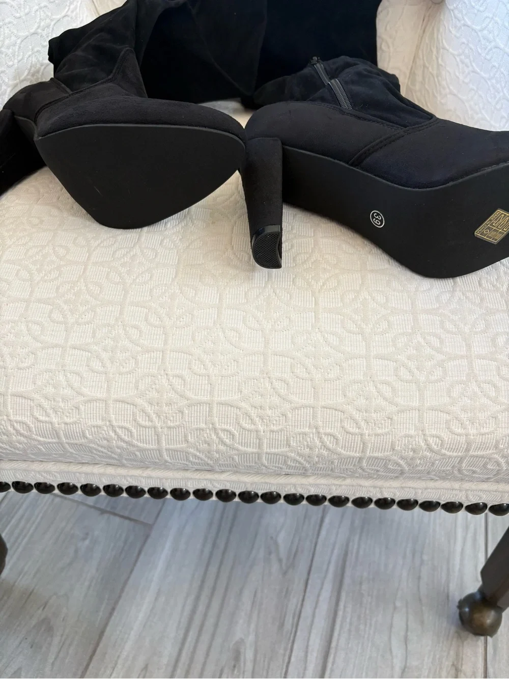 Black Over-the-Knee Suede Boots - Sleek Women's Riding Style
